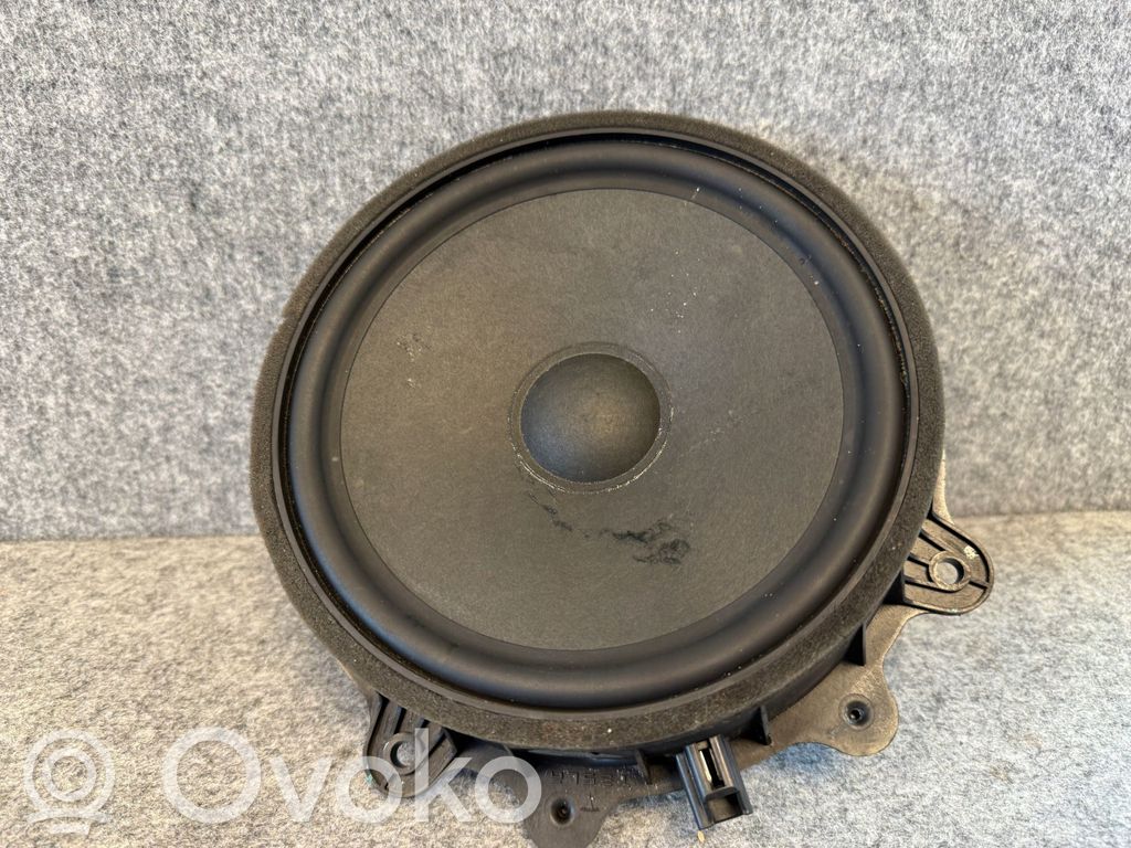 Porte avant   1079744107974400E