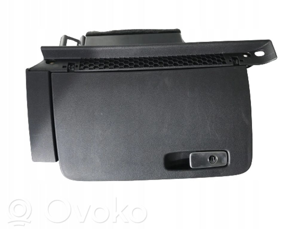 Audi A1 Daiktadėžės (bordačioko) komplektas 