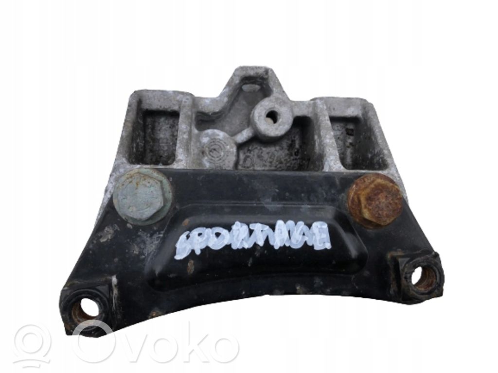 Volkswagen Golf V Gearbox mounting bracket 