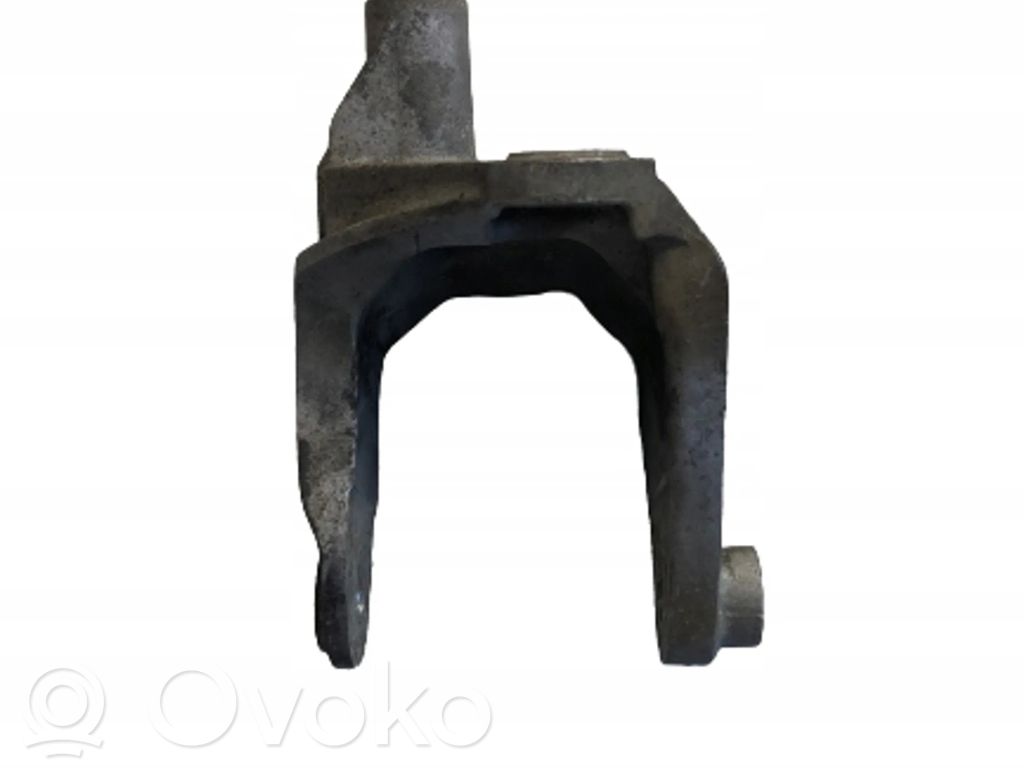 Opel Insignia A Engine mount bracket 