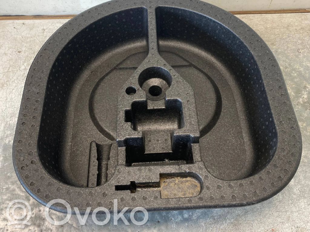 Ford Focus Glove box in trunk 