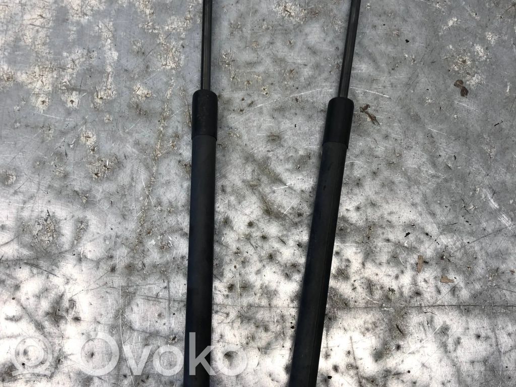 Suzuki Swift I Tailgate/trunk strut/damper 