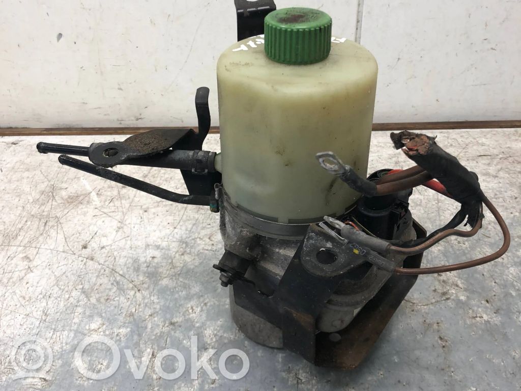 Skoda Fabia Mk2 (5J) Pompa wspomagania 