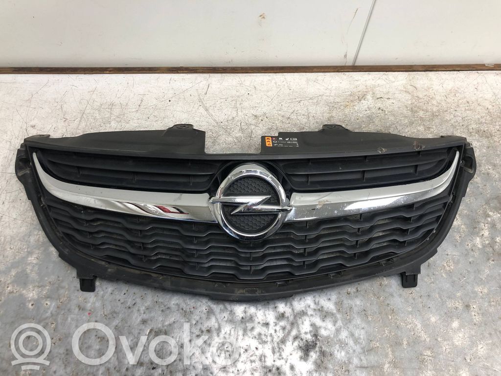 Opel Karl Front bumper upper radiator grill 