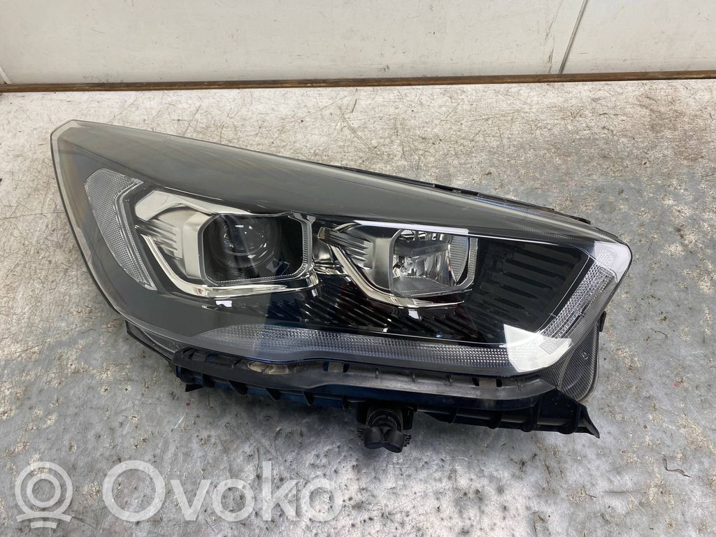 Ford Kuga II Phare frontale 