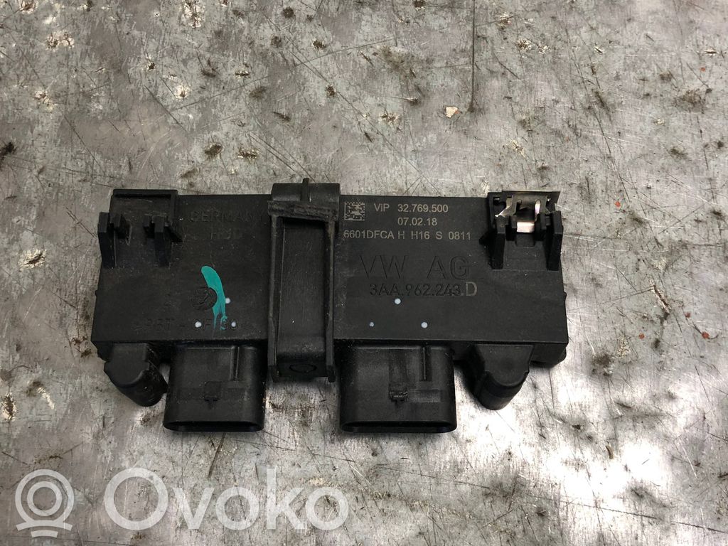 Tailgate/trunk control unit/module   3AA962243DBILI,3AA962243D