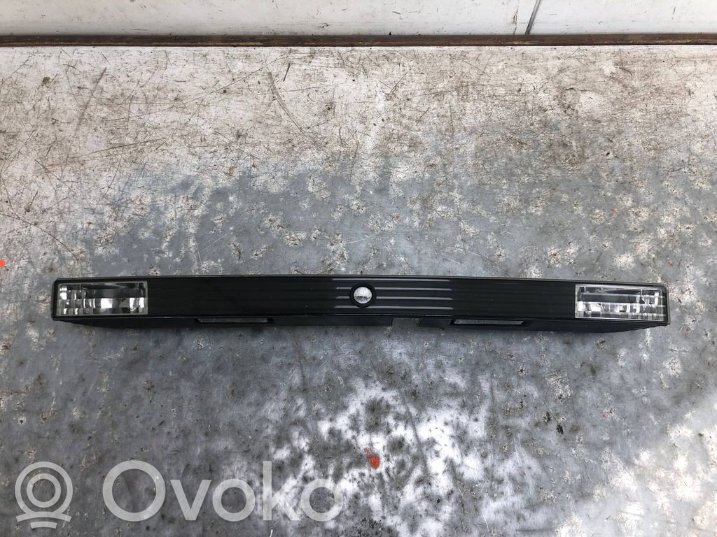 BMW 7 E65 E66 Galinio dangčio numerio apšvietimo juosta 
