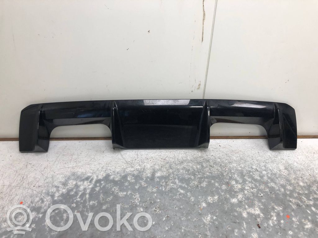 BMW M4 G82 G83 Moldura inferior del parachoques trasero 