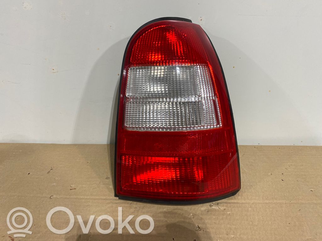 Opel Vectra B Lampă spate în caroserie 