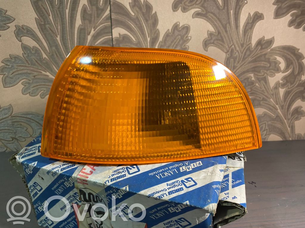Fiat Punto (176) Kierunkowskaz przedni 