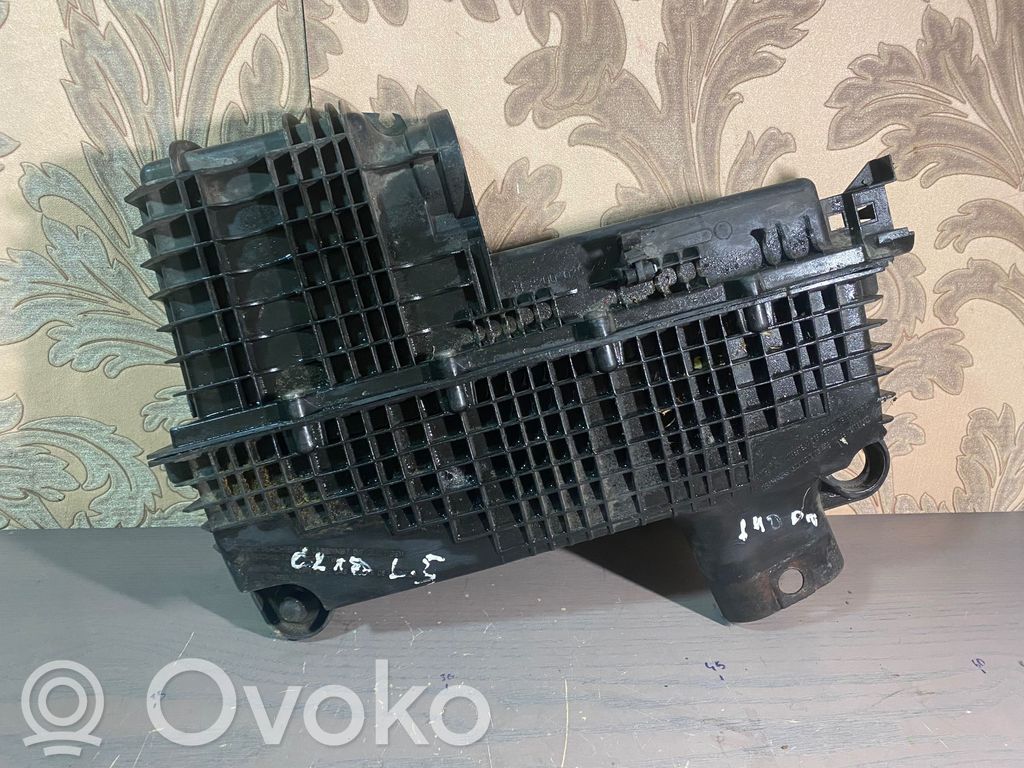 Renault Clio II Air filter box 