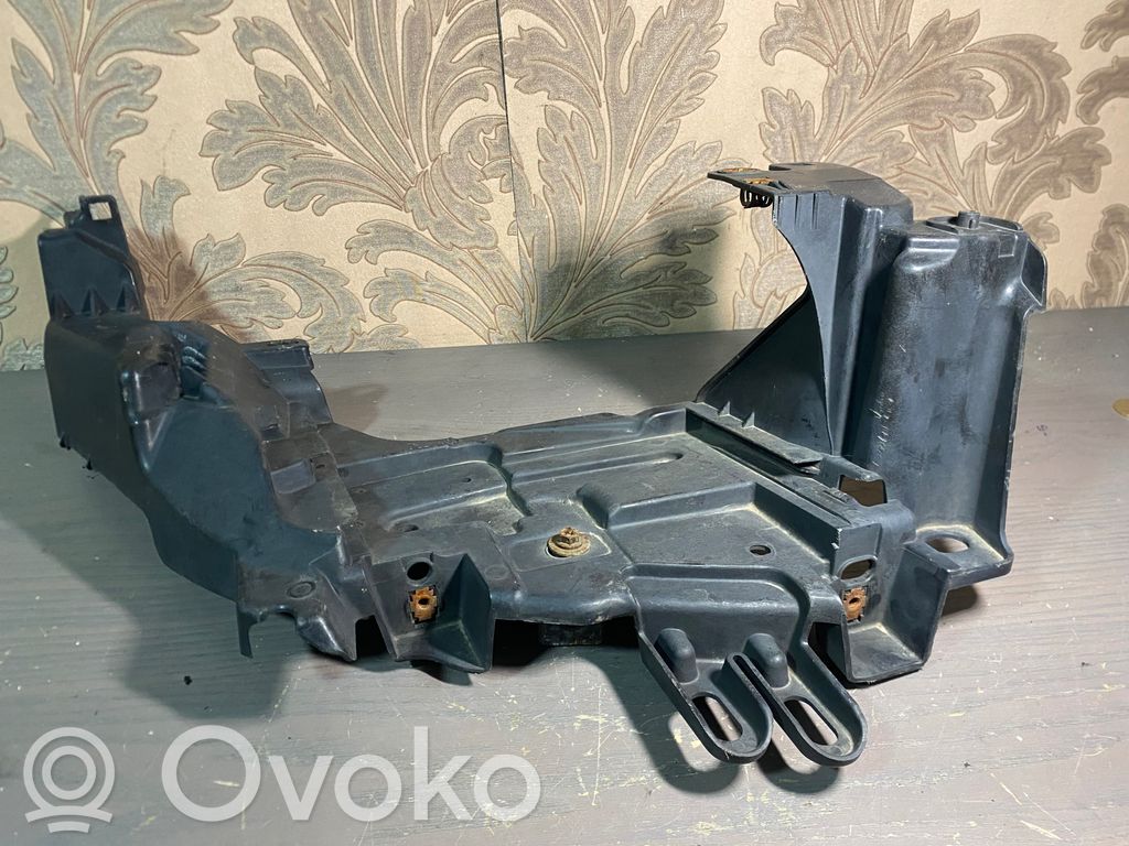Renault Megane III Halterung Scheinwerfer 