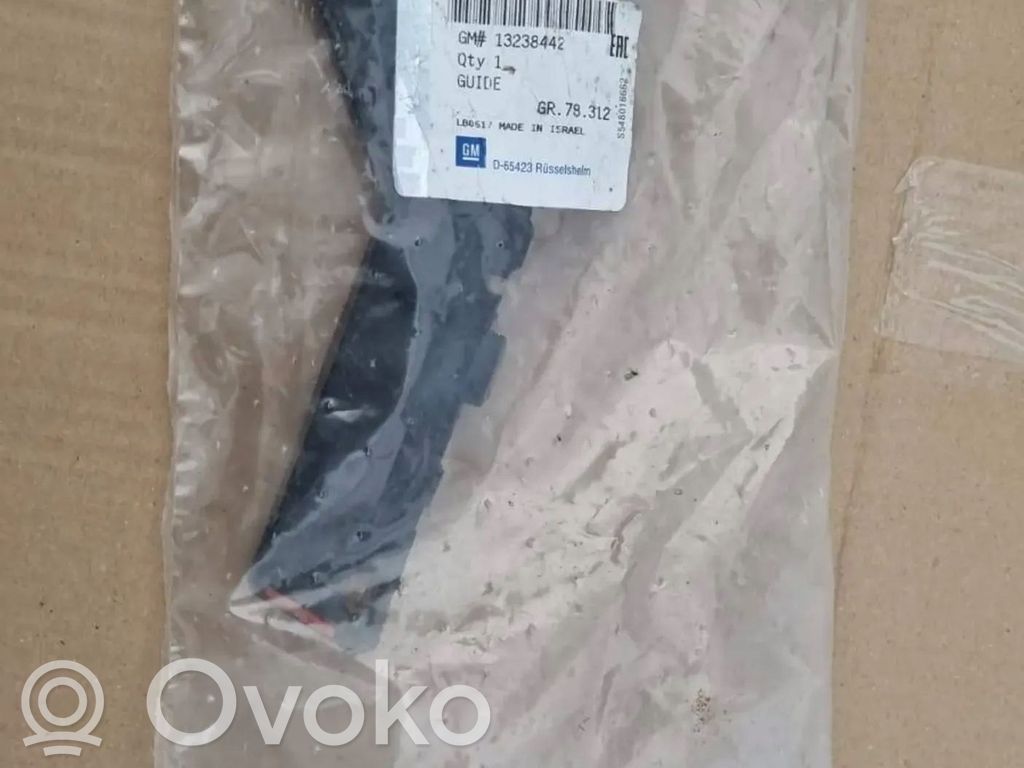Opel Insignia A Front bumper mounting bracket 
