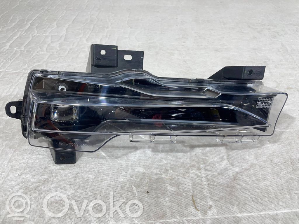 Tesla Model 3 Etusumuvalo 