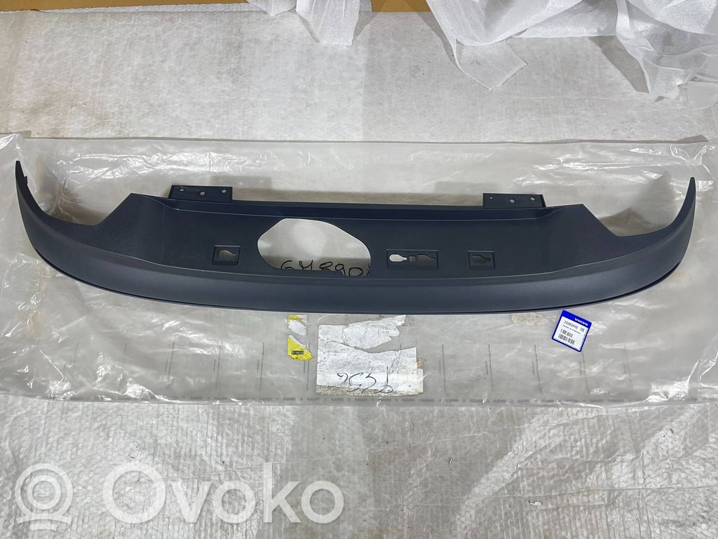Volvo V60 Moldura embellecedora de la barra del amortiguador trasero 