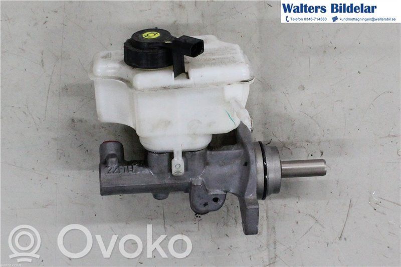 Volkswagen Golf VI Master brake cylinder 