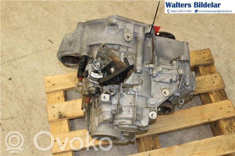 Volkswagen Caddy Cutie viteze manuală cu 6 trepte 