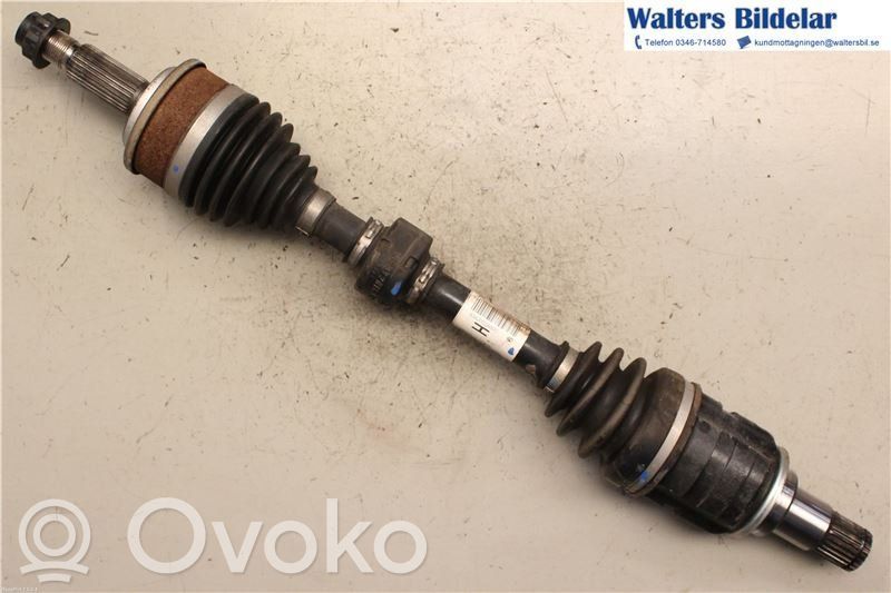 Toyota Auris E180 Etuvetoakseli 