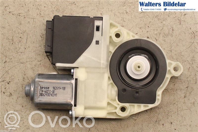 Volkswagen PASSAT B7 Silniczek podnoszenia szyby drzwi tylnych 