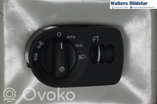Audi Q3 8U Light switch 