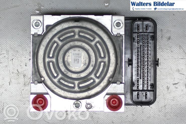 Volkswagen Golf VII Bomba de ABS 