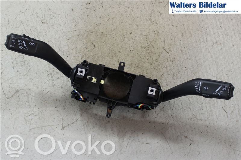 Volkswagen Up Interruptor/palanca de limpiador de luz de giro 