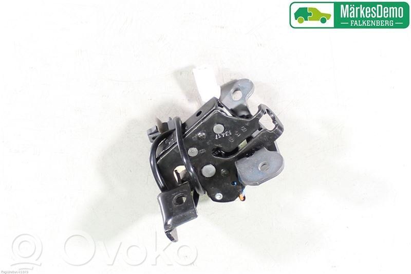 Isuzu D-Max Rear door lock 