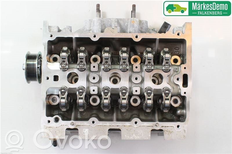 Volkswagen Golf VII Engine head 