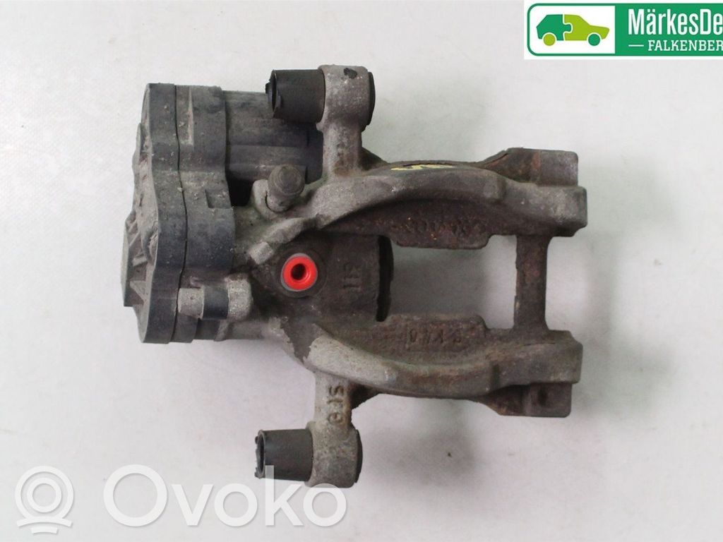 Volkswagen PASSAT B8 Tylny zacisk hamulcowy 
