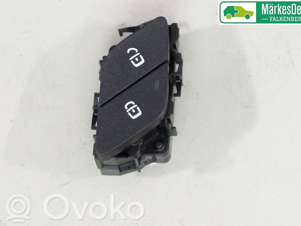 Mercedes-Benz A W177 Przycisk centralnego zamka 