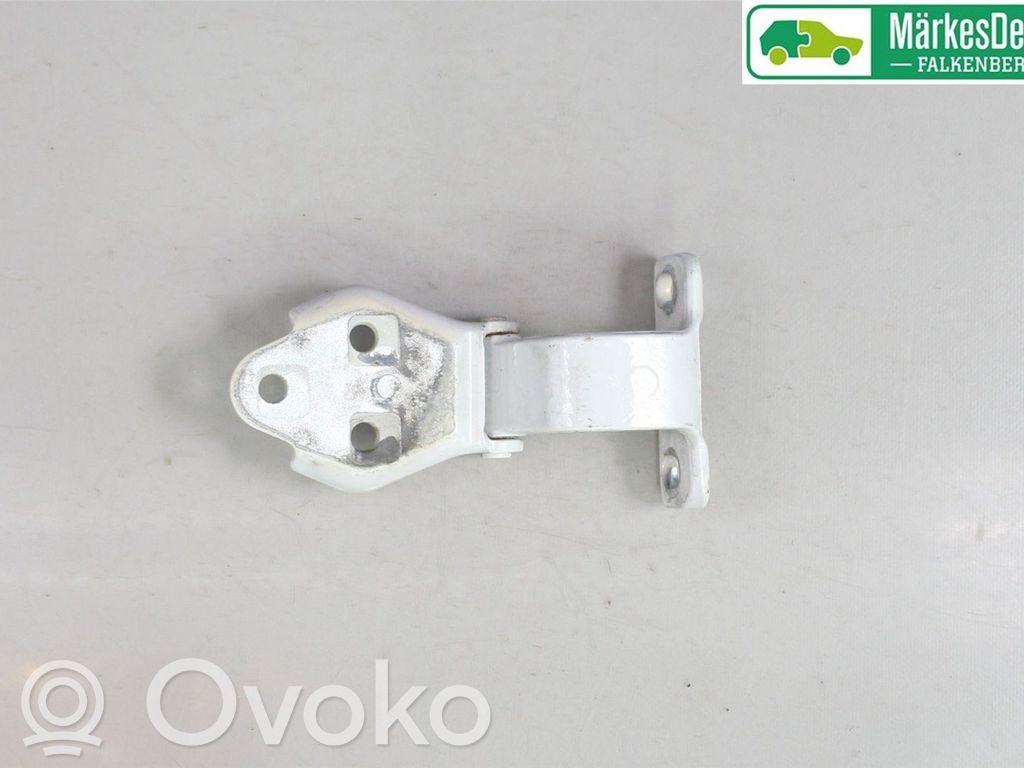 Iveco Daily 6th gen Front door upper hinge 