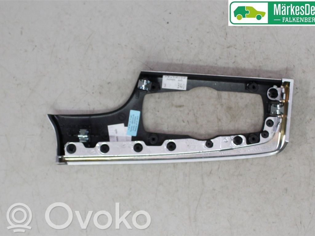 BMW 5 F10 F11 Ramka schowka deski rozdzielczej 