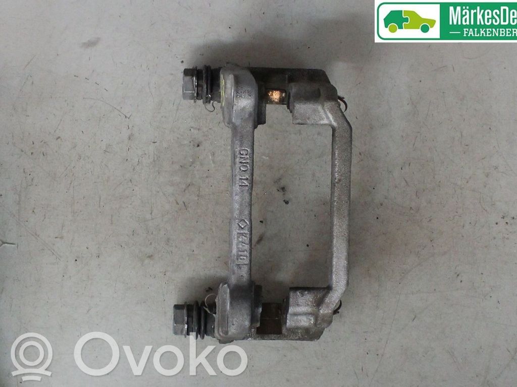 Audi A4 S4 B9 8W Mocowanie przedniego zacisku hamulca 