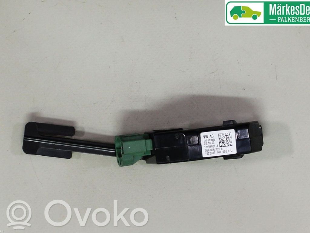 Volkswagen PASSAT B8 Gniazdo / Złącze USB 