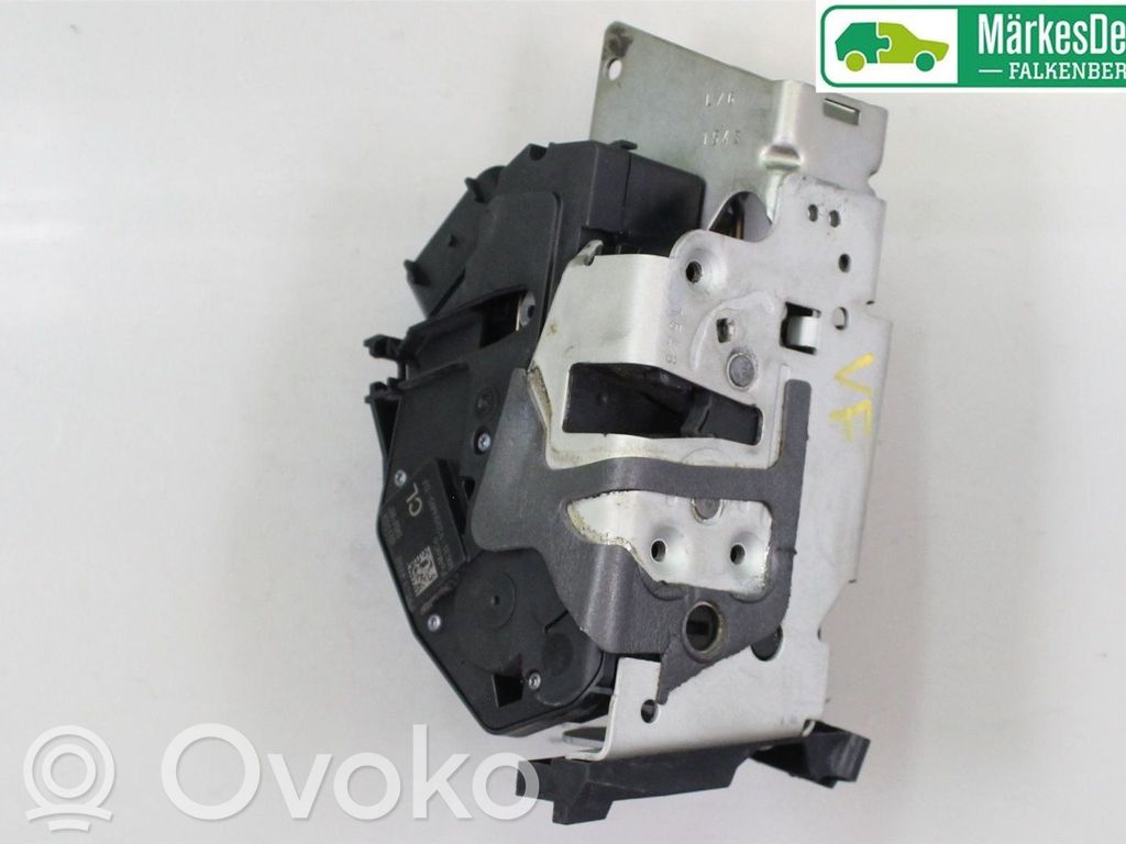 Ford Transit Priekšpusē slēdzene 