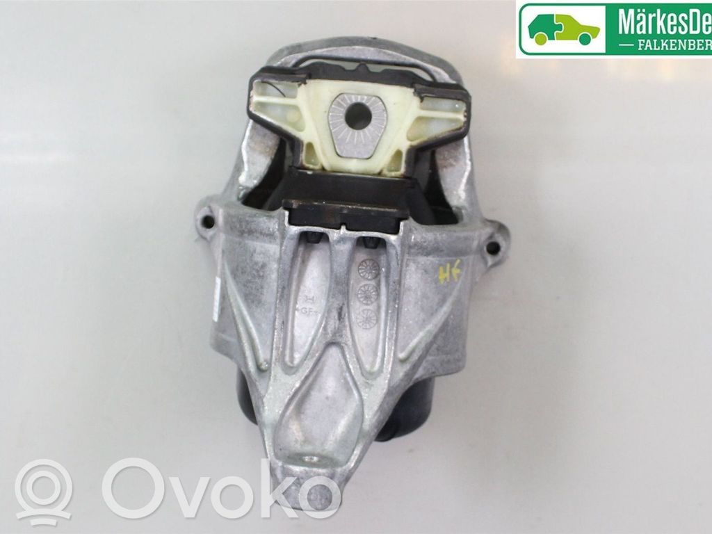 Audi A4 S4 B9 8W Engine mount bracket 
