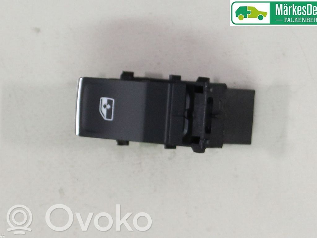 Volkswagen Golf VIII Przyciski szyb 