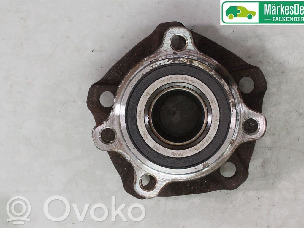 Audi A4 S4 B9 8W Piasta z łożyskiem koła tylnego 