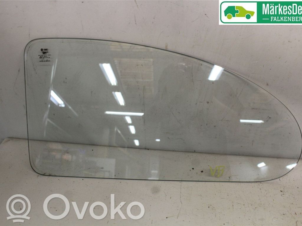 Volkswagen Beetle 1303 Geam lateral spate 
