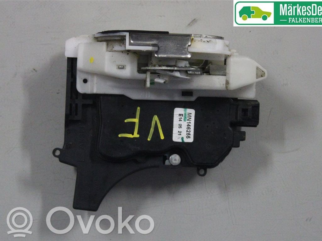Zamek drzwi przednich   5715A185,MN164255,MN164255