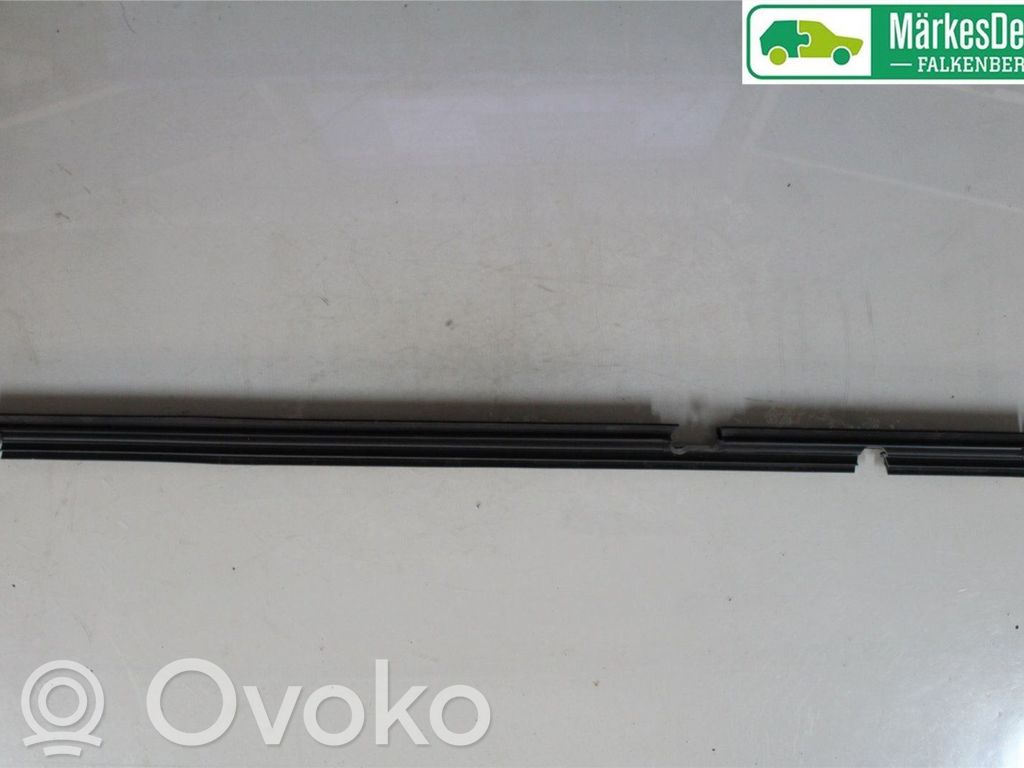 Inne części karoserii   A1677354001,A1677359001