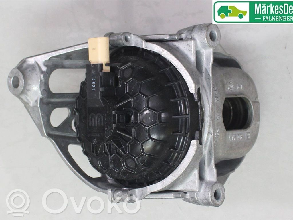 Audi Q5 SQ5 FY Engine mounting bracket 