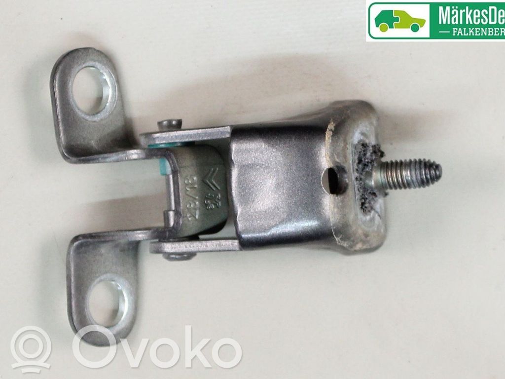Tailgate/trunk/boot hinge   8613F7
