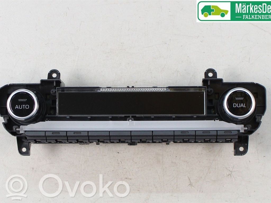 Toyota Yaris XP210 Unidad de control climatización 