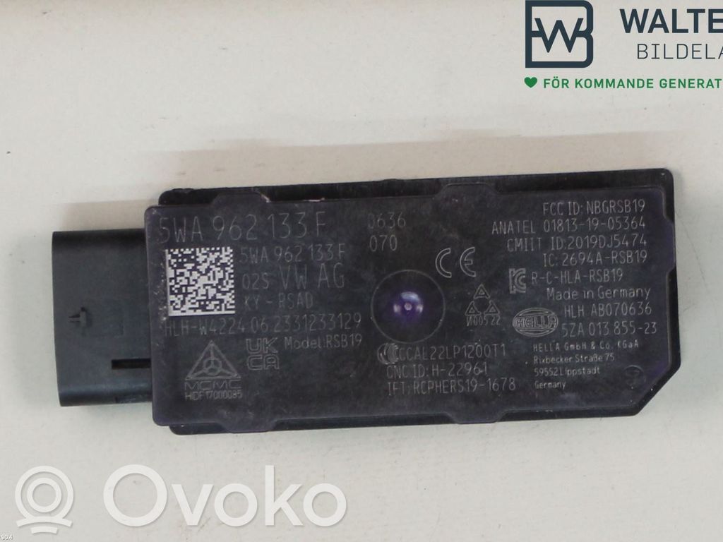 Volkswagen Golf VIII Radion antenni 