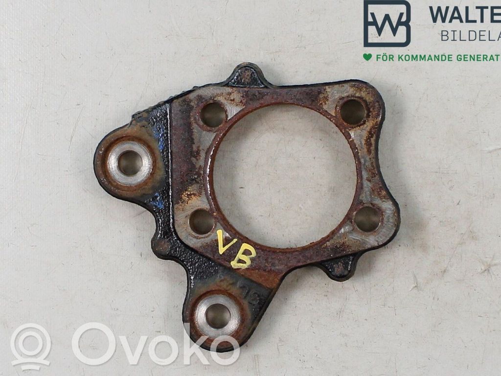 Toyota Yaris XP210 Mozzo ruota anteriore
