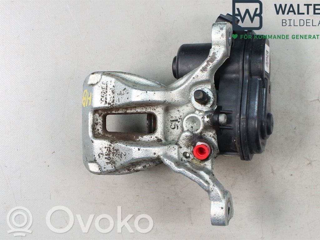 Toyota Yaris XP210 Pinza del freno posteriore