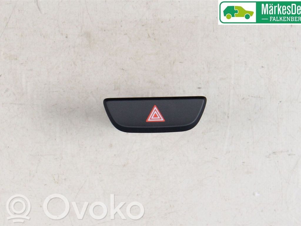 Toyota Yaris XP210 Interruttore luci di emergenza 
