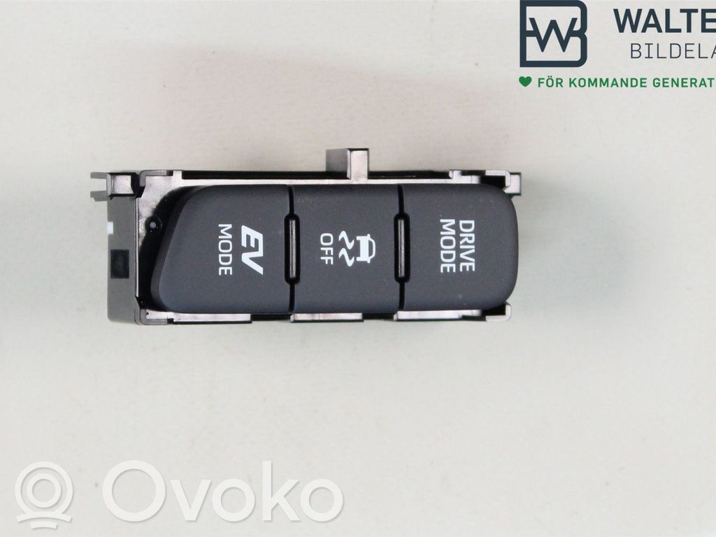Toyota Yaris XP210 Interruttore di controllo della trazione (ASR)