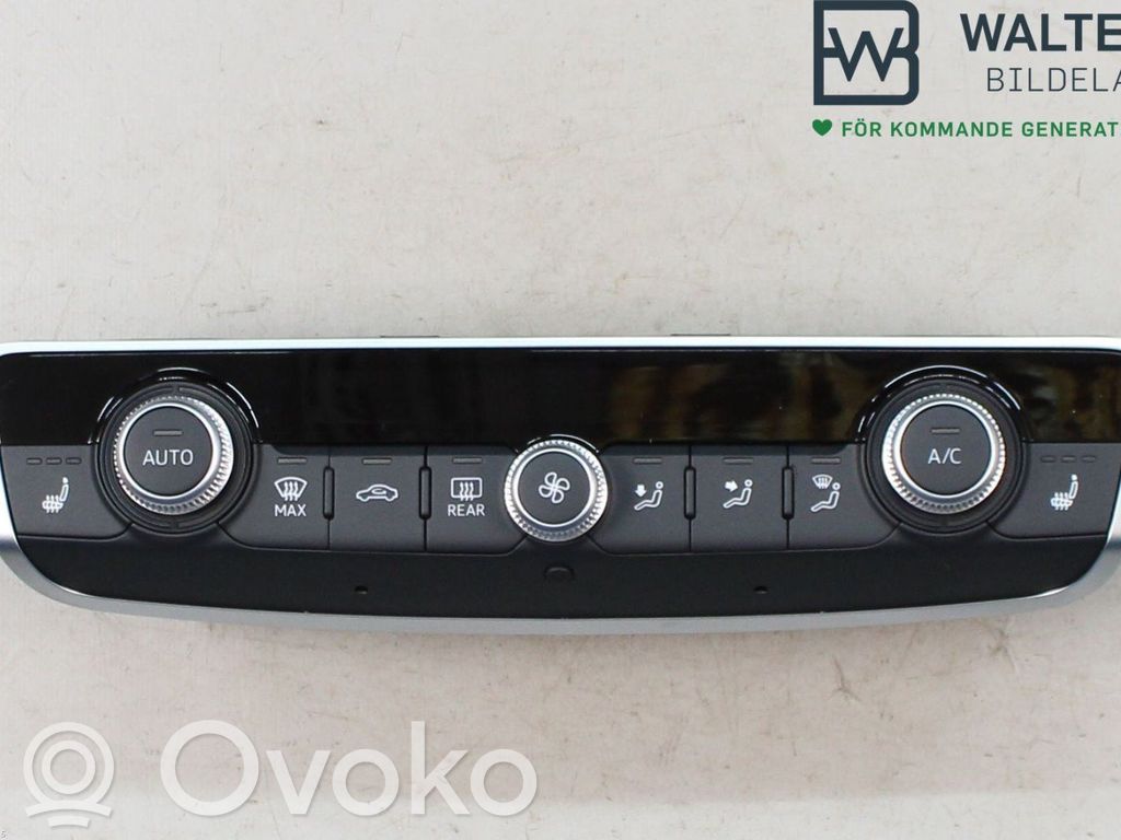 Audi Q3 F3 Climate control unit 